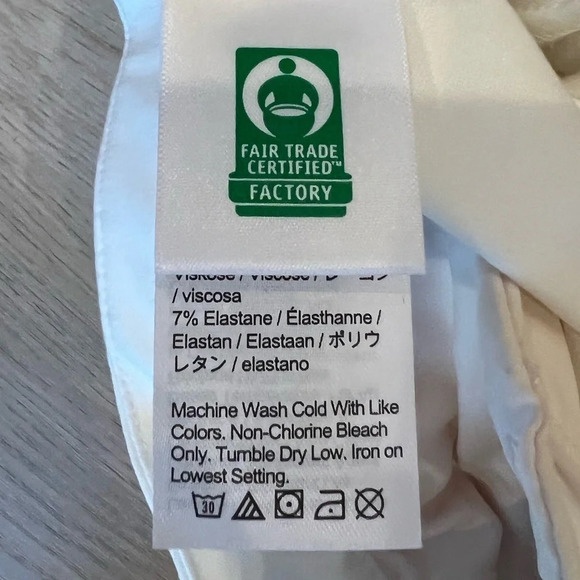 J crew Kate pant size 2 NWT Very small, faint ink mark on front leg see pic - Picture 7 of 9